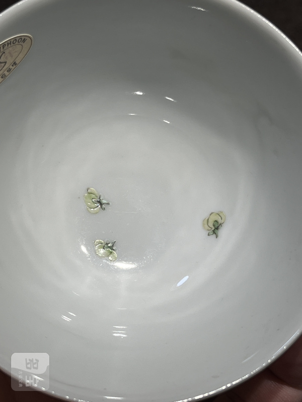 清乾隆 粉彩折枝花卉纹茶圆一对 - 图21